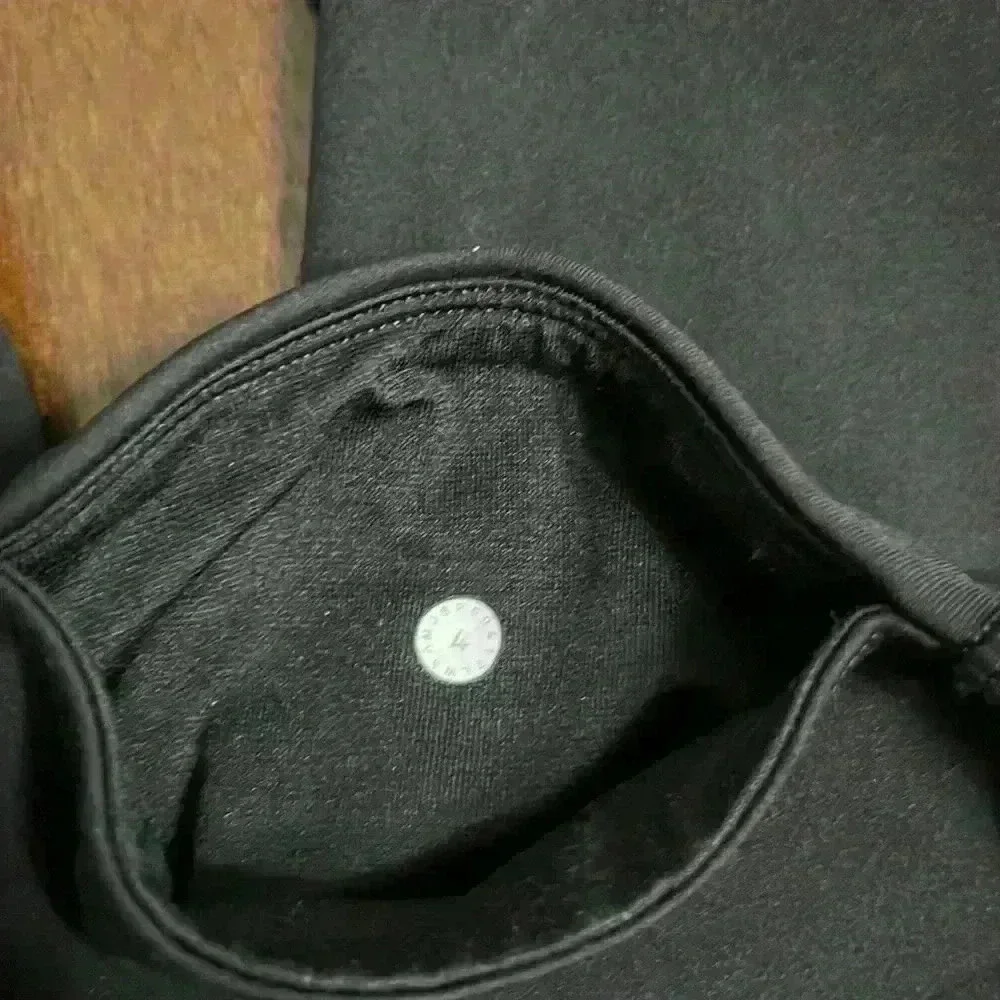 Lululemon black mesh legging